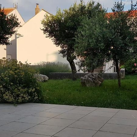 Hotel Sobe Zeneral Novalja Exteriér fotografie